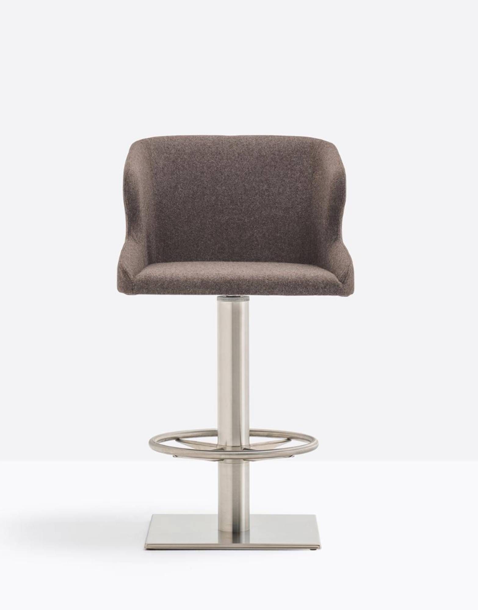 Hoker tapicerowany Leila 687 | Pedrali