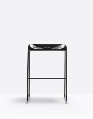 Hoker plastikowy Arod 500 nero | Pedrali